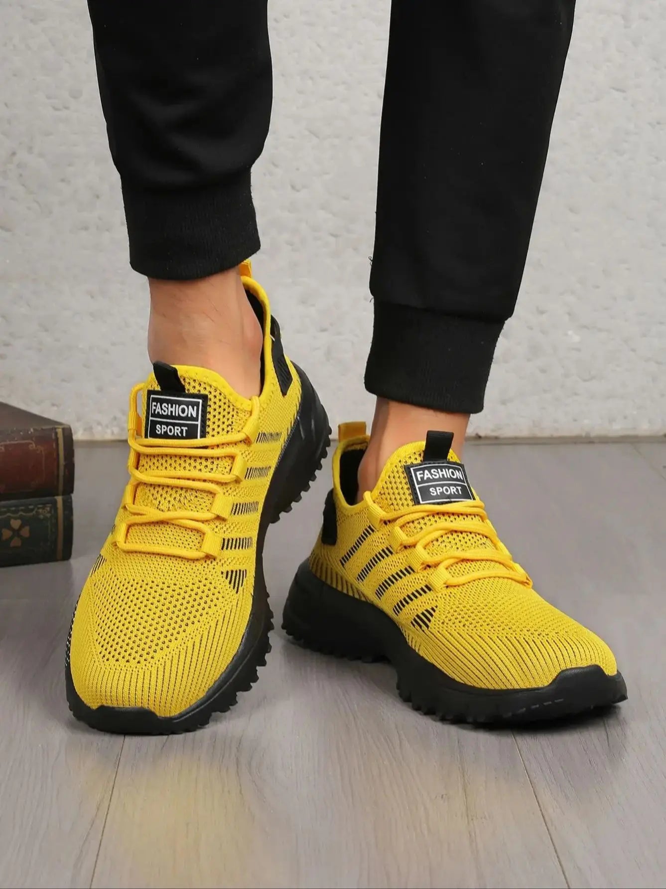 Running Shoes for Men, New Leather Casual Mesh Breathable Sports Shoes for Men for All Seasons Gold